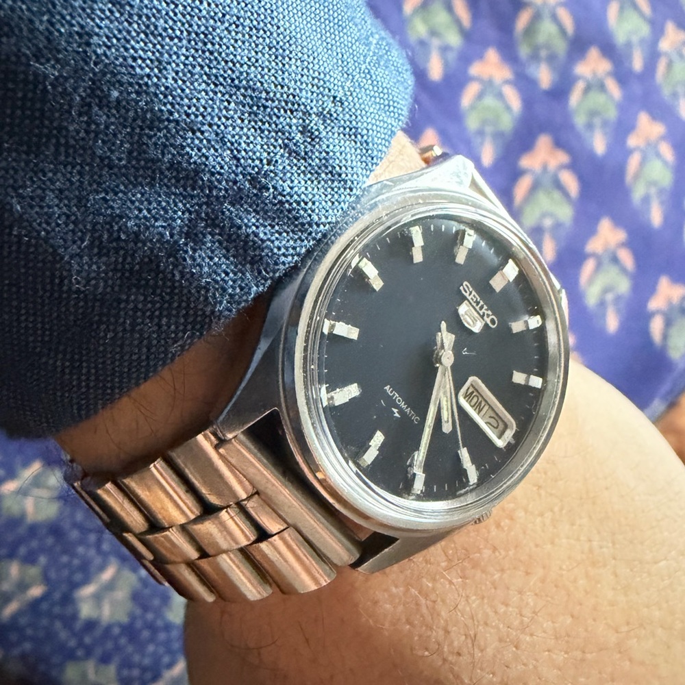 Seiko 5 automatic 7009-8153 Blue Dial with Silver Band Watch